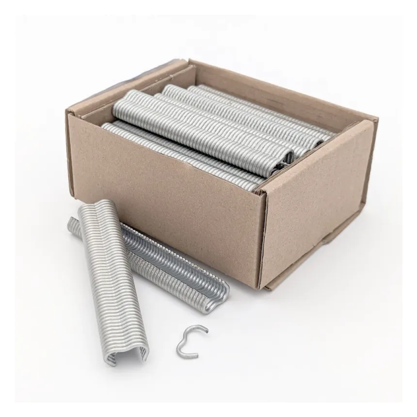 Le rechargement de 2500 agrafes galvanisées pour une installation sans compromis.