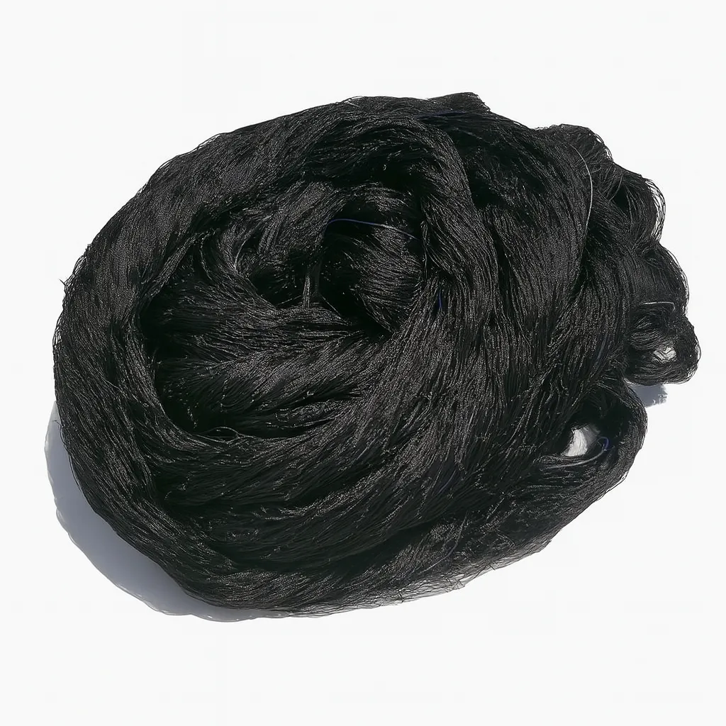 Filet anti-oiseaux noir de 5m x 5m en rouleau.